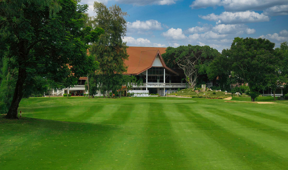 에카차이 골프 & 컨트리 클